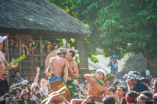 Amazing Dinner with Traditional Music and Dance — paket tur desa di Indonesia