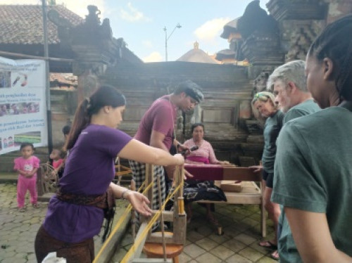 Paket Jelajah Wisata Pejeng Kangin “Perjalanan Edukasi Berbasis Workshop Tenun dan Organic Garden Trekking” — paket tur desa di Indonesia